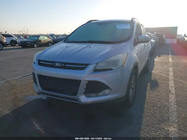 1FMCU0GX4GUB25618 2016 FORD ESCAPE - Image 2