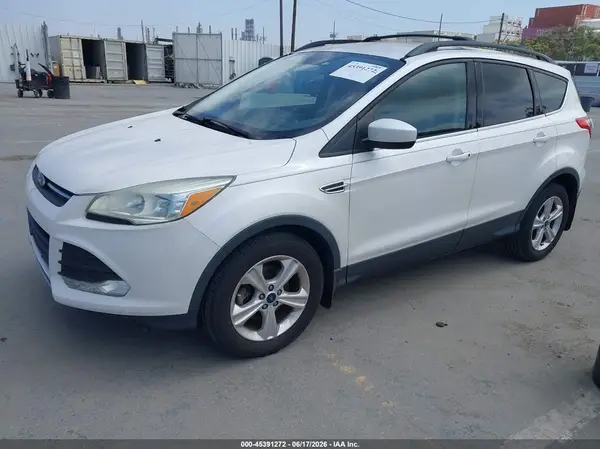1FMCU0GX4GUB44136 2016 FORD ESCAPE - Image 2