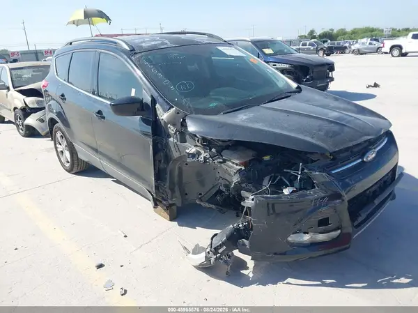 1FMCU0GX4GUB47232 2016 FORD ESCAPE - Image 1