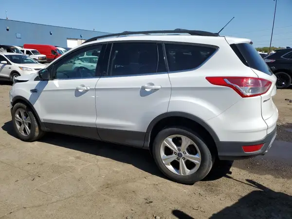 1FMCU0GX4GUB69828 2016 FORD ESCAPE - Image 2