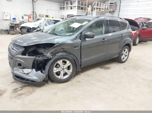 1FMCU0GX4GUB92669 2016 FORD ESCAPE - Image 2