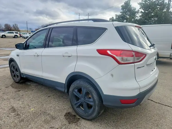 1FMCU0GX4GUB93062 2016 FORD ESCAPE - Image 2