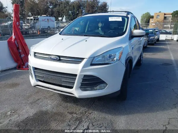 1FMCU0GX4GUB99315 2016 FORD ESCAPE - Image 2