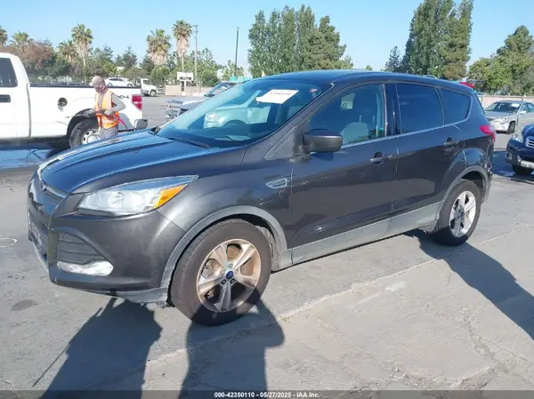 1FMCU0GX5GUA12163 2016 FORD ESCAPE - Image 2