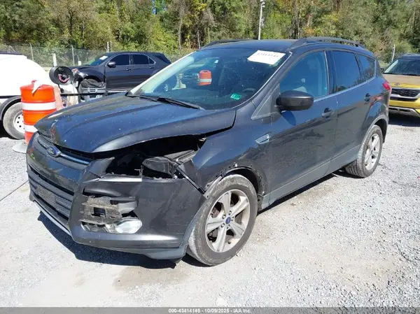 1FMCU0GX5GUC19359 2016 FORD ESCAPE - Image 2