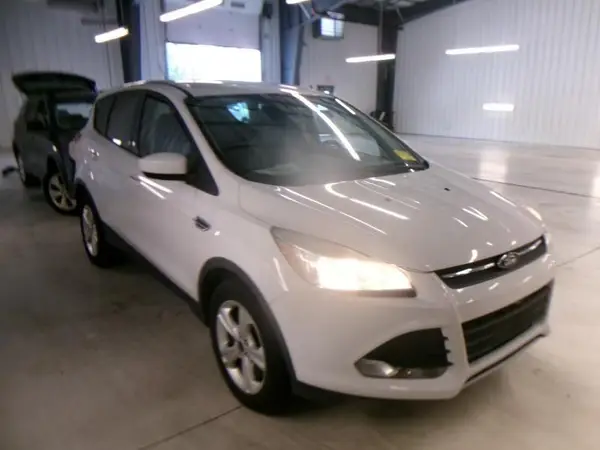 1FMCU0GX6GUA55569 2016 FORD ESCAPE - Image 2