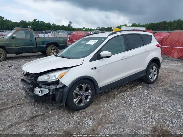 1FMCU0GX6GUB45966 2016 FORD ESCAPE - Image 2