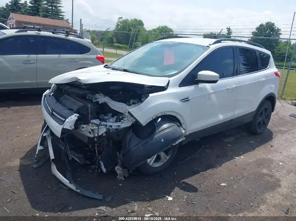 1FMCU0GX7GUB70522 2016 FORD ESCAPE - Image 2