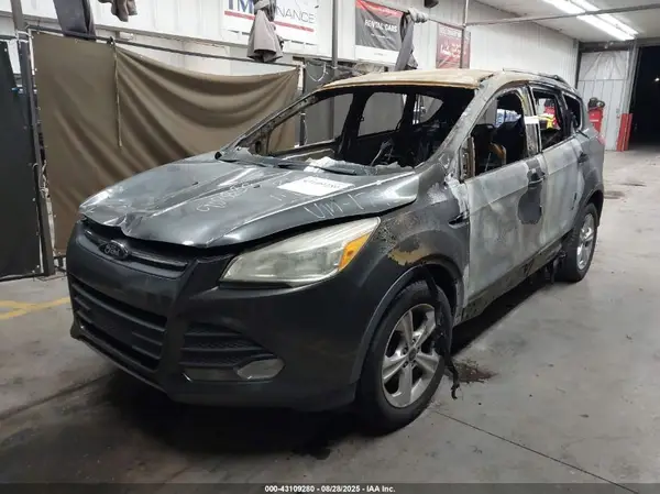 1FMCU0GX7GUC11795 2016 FORD ESCAPE - Image 2