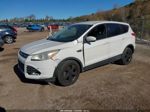 1FMCU0GX8GUA03814 2016 FORD ESCAPE - Image 2