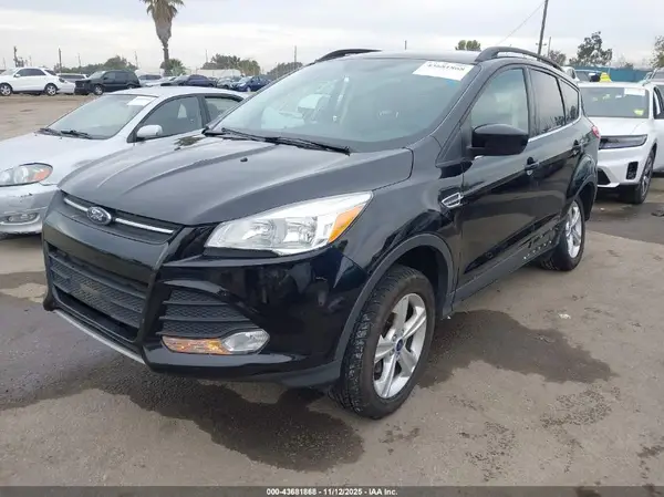 1FMCU0GX8GUA65763 2016 FORD ESCAPE - Image 2