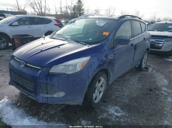 1FMCU0GX8GUA74611 2016 FORD ESCAPE - Image 2