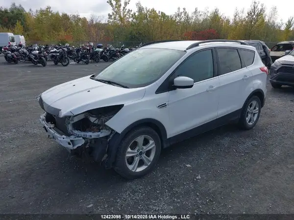 1FMCU0GX8GUB17568 2016 FORD ESCAPE - Image 2