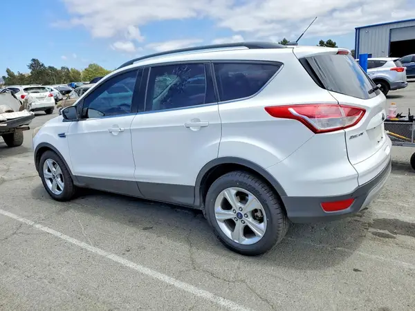 1FMCU0GX8GUB24164 2016 FORD ESCAPE - Image 2