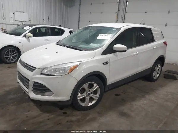 1FMCU0GX8GUB38095 2016 FORD ESCAPE - Image 2