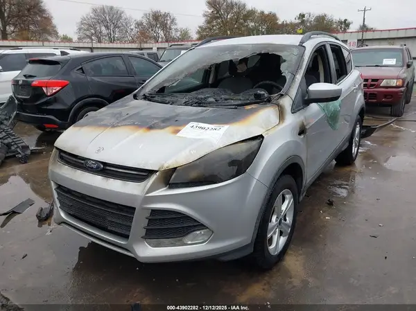 1FMCU0GX8GUB47170 2016 FORD ESCAPE - Image 2