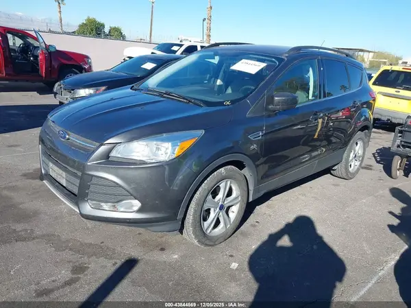 1FMCU0GX8GUB82906 2016 FORD ESCAPE - Image 2