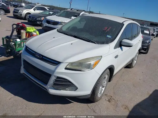 1FMCU0GX9GUA70017 2016 FORD ESCAPE - Image 2