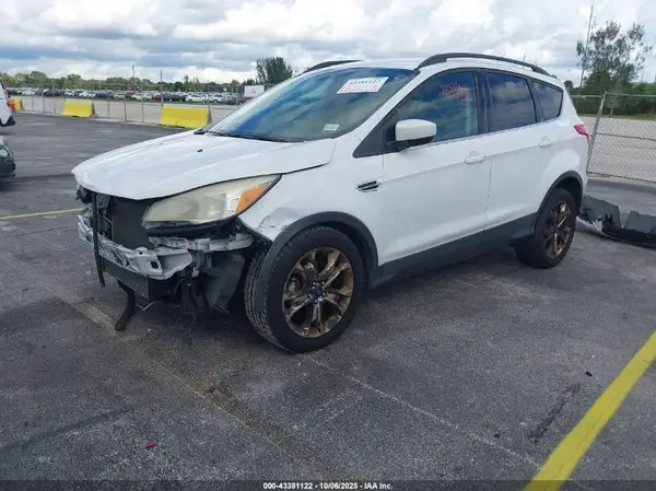 1FMCU0GX9GUB79271 2016 FORD ESCAPE - Image 2
