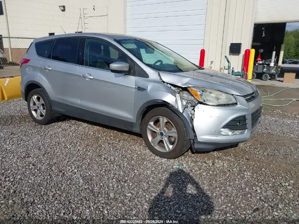 1FMCU0GX9GUB88584 2016 FORD ESCAPE - Image 1