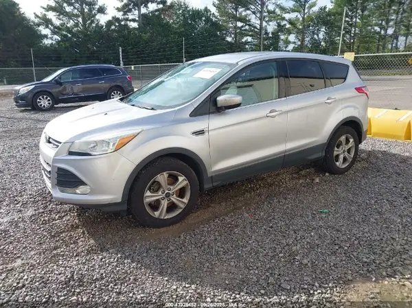 1FMCU0GX9GUB88584 2016 FORD ESCAPE - Image 2