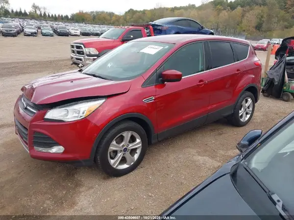1FMCU0GXXGUA18721 2016 FORD ESCAPE - Image 2