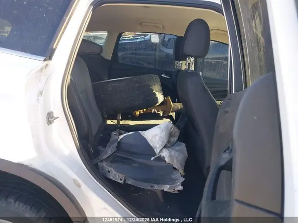 1FMCU0GXXGUA41352 2016 FORD ESCAPE - Image 8