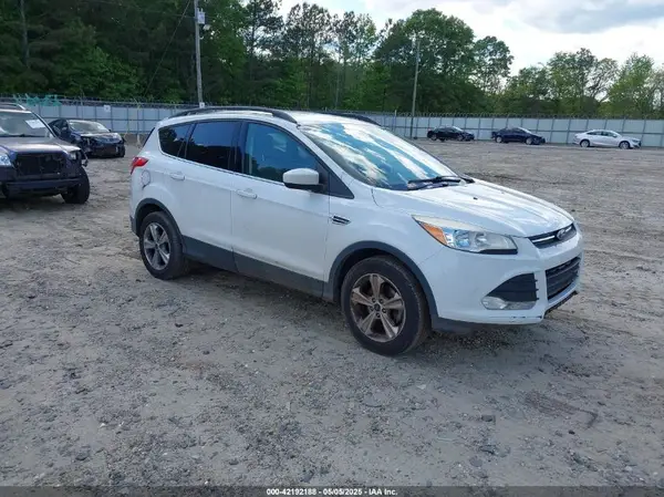 1FMCU0GXXGUA64789 2016 FORD ESCAPE - Image 1