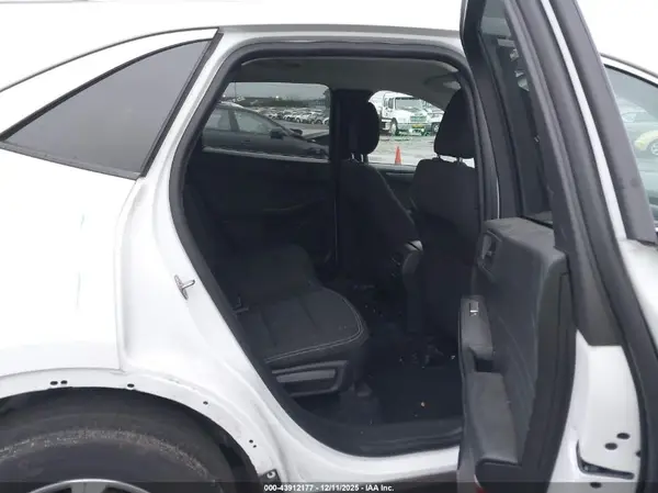 1FMCU0GZ7PUB00679 2023 FORD ESCAPE - Image 8