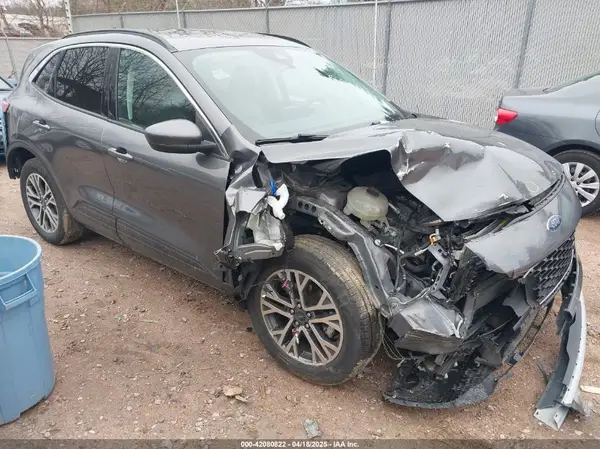 1FMCU0H60MUA56833 2021 FORD ESCAPE - Image 1