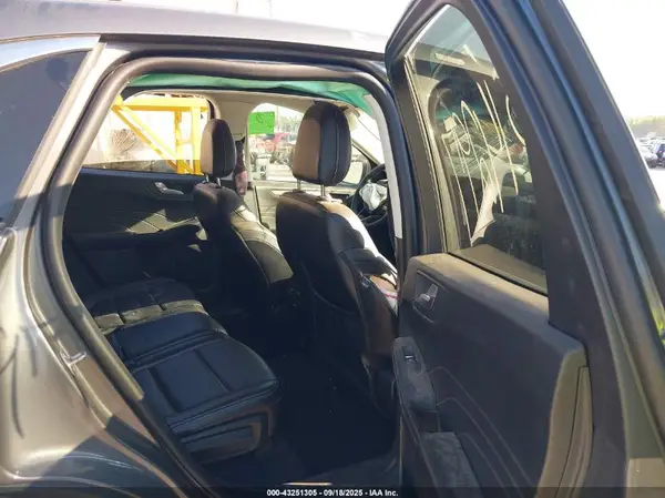 1FMCU0H60NUA17970 2022 FORD ESCAPE - Image 8
