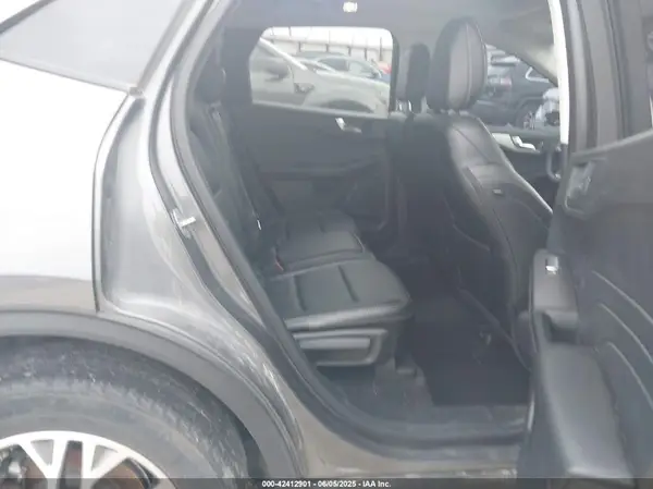 1FMCU0H62NUB90860 2022 FORD ESCAPE - Image 8