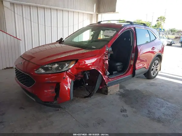 1FMCU0H67NUA82153 2022 FORD ESCAPE - Image 2