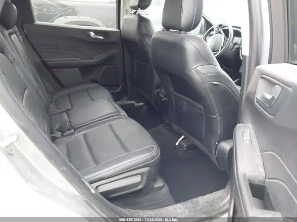 1FMCU0H68MUB08256 2021 FORD ESCAPE - Image 8