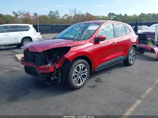 1FMCU0H68NUA17750 2022 FORD ESCAPE - Image 2