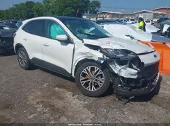 1FMCU0H6XNUB93988 2022 FORD ESCAPE