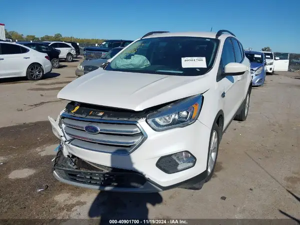 1FMCU0HD0JUA72282 2018 FORD ESCAPE - Image 2