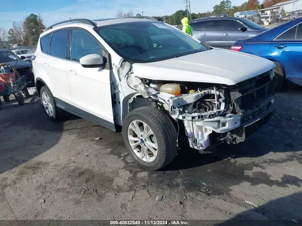1FMCU0HD0JUB16717 2018 FORD ESCAPE - Image 1