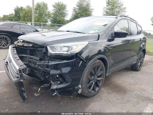 1FMCU0HD0JUC55195 2018 FORD ESCAPE - Image 2