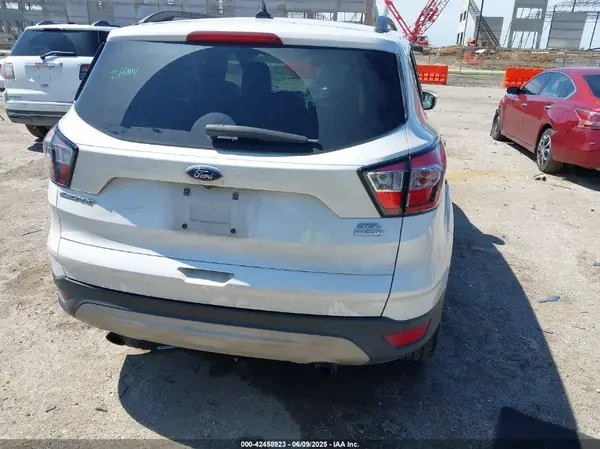 1FMCU0HD0JUD03844 2018 FORD ESCAPE - Image 2