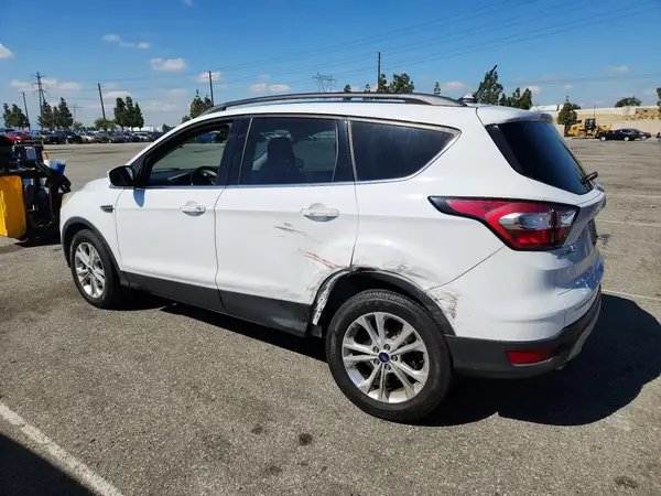 1FMCU0HD1JUA42367 2018 FORD ESCAPE - Image 2