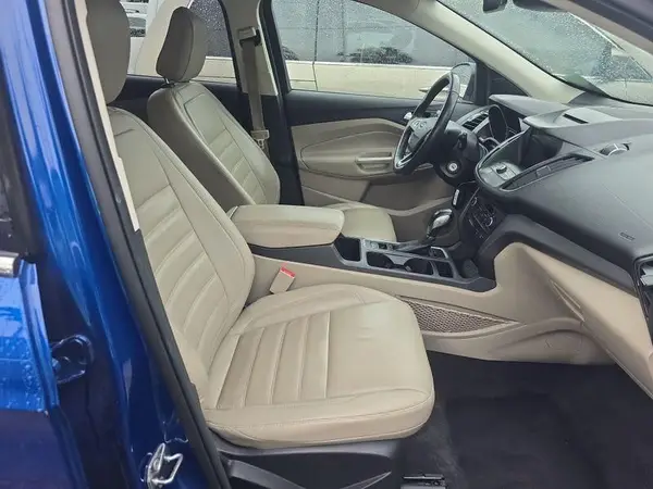 1FMCU0HD1JUA75658 2018 FORD ESCAPE - Image 1