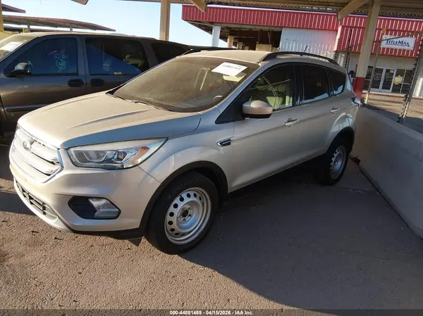 1FMCU0HD1JUA85767 2018 FORD ESCAPE - Image 2