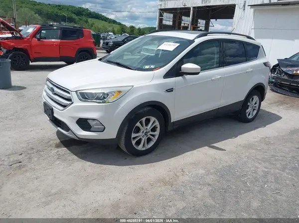 1FMCU0HD1JUA88376 2018 FORD ESCAPE - Image 2