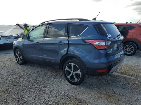 1FMCU0HD1JUB05256 2018 FORD ESCAPE - Image 2
