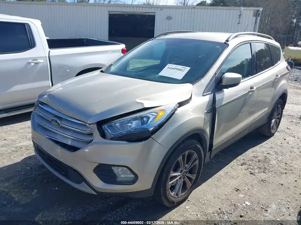 1FMCU0HD1JUB76523 2018 FORD ESCAPE - Image 2