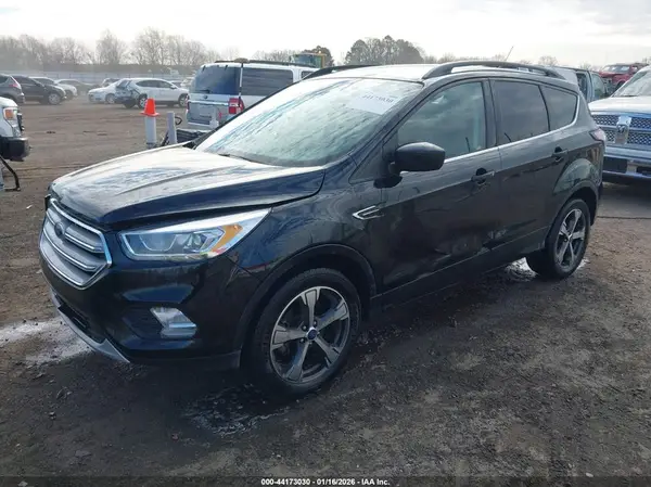 1FMCU0HD1JUC05647 2018 FORD ESCAPE - Image 2