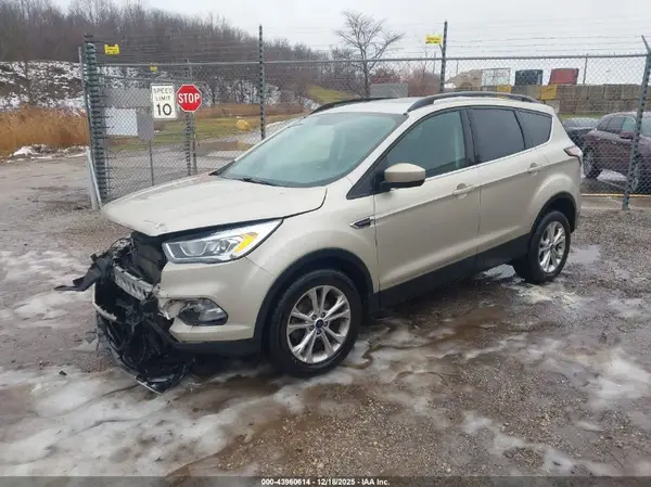 1FMCU0HD1JUC67744 2018 FORD ESCAPE - Image 2