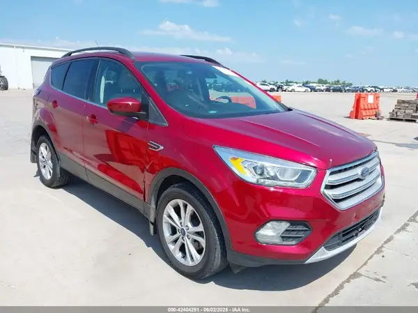1FMCU0HD1JUD00600 2018 FORD ESCAPE - Image 1