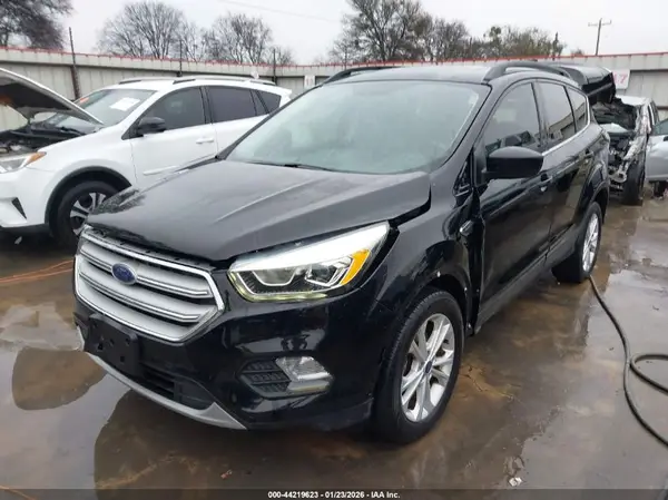 1FMCU0HD1JUD19860 2018 FORD ESCAPE - Image 2